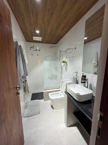 Top Notch Villas in Sri Lanka Palm Cove Villa Kabalana Surf Beach Ahangama and King Suite