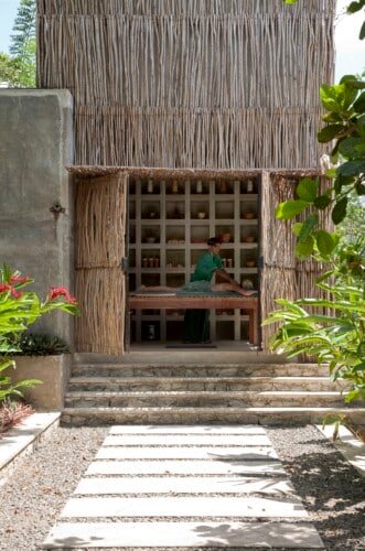 Kadju House Beachfront Villa in Mawella Tangalle