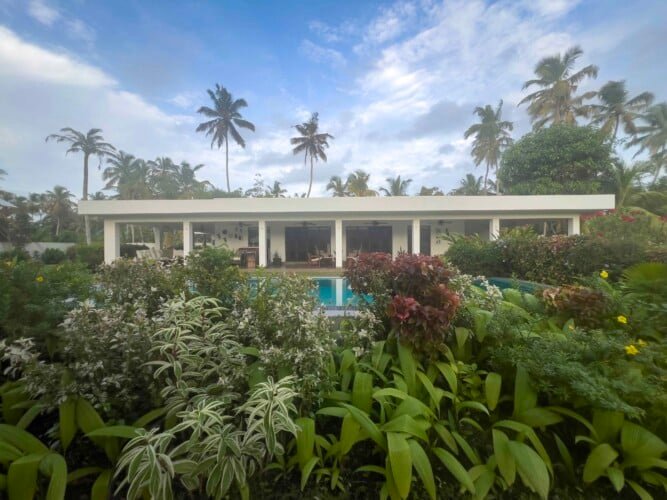 Palm Cove Villa Private 3-bedroom villa with pool near Kabalana Beach Palm Cove Villa